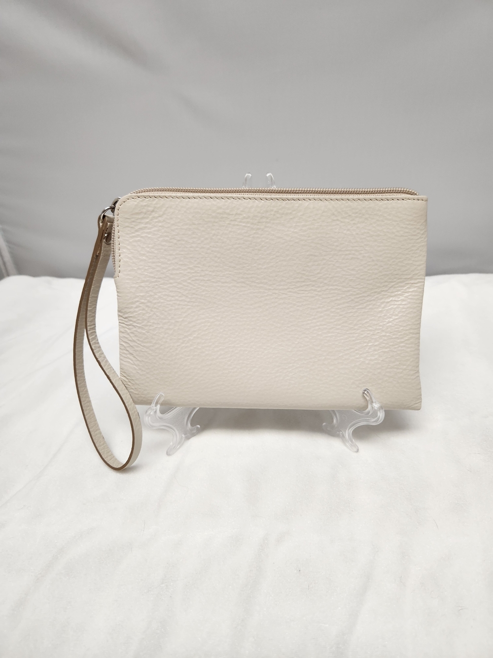 Valentina Cream Leather Wristlet Clutch